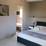 Ste Maxime 5 Etoiles Piscine Chauffee Et Jacuzzi Villa Sainte-Maxime