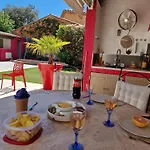 Ste Maxime 5 Etoiles Piscine Chauffee Et Jacuzzi Villa *