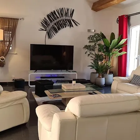 Ste Maxime 5 Etoiles Piscine Chauffee Et Jacuzzi فيلة