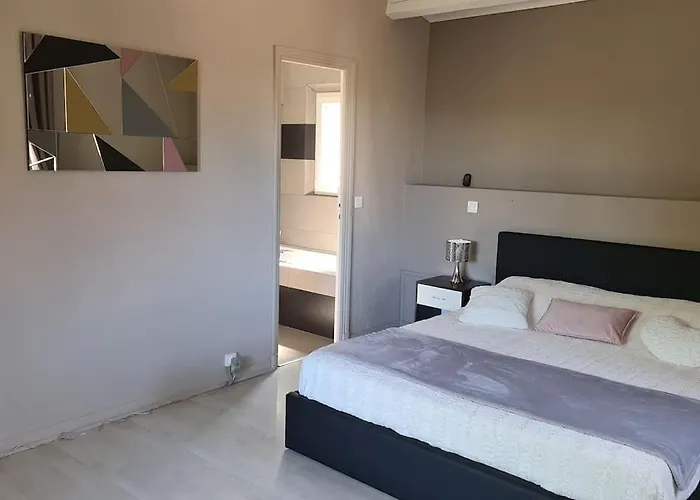 Ste Maxime 5 Etoiles Piscine Chauffee Et Jacuzzi فيلة سانت ماكسيم
