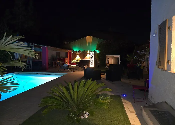 Ste Maxime 5 Etoiles Piscine Chauffee Et Jacuzzi * سانت ماكسيم